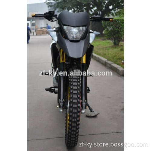 HONDA XRE300 dirt bike